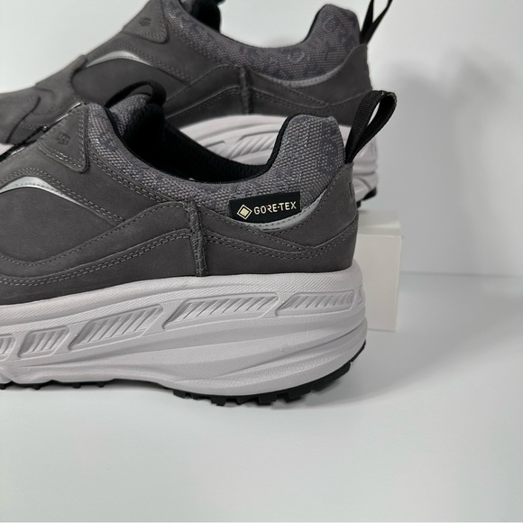 UGG CA805 ZIP GORE TEX MENS SHOES SIZE 9 DARK GREY GRAY WATERPROOF ZIPPER NEW - Picture 9 of 10